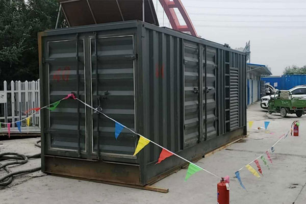 和龙发电机租赁空气滤清器多久更换一次？